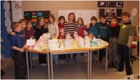 Bilder fra bygge hus prosjektet 3. og 4. klasse Kvalsund skole