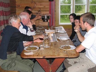 Rundt&nbsp;middagsbordet&nbsp;folk&nbsp;fra&nbsp;Fosen,&nbsp;Rindal&nbsp;og&nbsp;Trondheim
