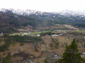 Mot Lilleholt og Storholt
