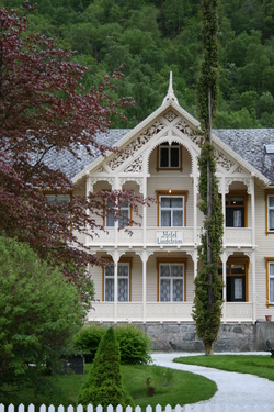 Lindstrøm hotell