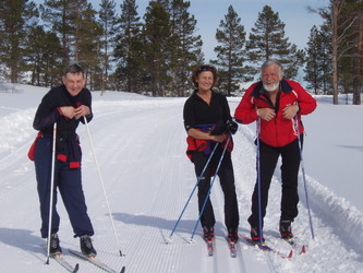 Fornøyde turgåer. Fra venstre Harald Solvik, Turid Mostad, Orkdal, og Hallvard Løkholm, Høylandet. Helene Fornøyde turgåer. Fra venstre Harald Solvik, Turid Mostad, Orkdal, og Hallvard Løkholm, Høylandet.