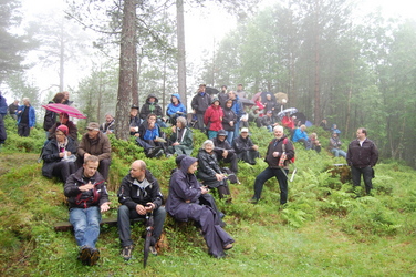 Folk i bakken_1024x681
