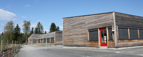 Bilde av Gaupen skole tatt fra baksiden. Bilde av Gaupen skole tatt fra baksiden.