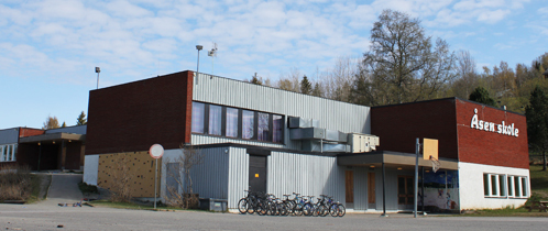 Åsen skole fra utsiden. Åsen skole fra utsiden.