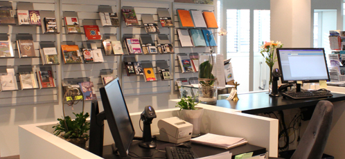 Skranken på biblioteket i Moelv. Skranken på biblioteket i Moelv.