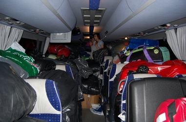 Fullt i bussen