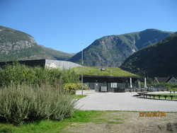 Lærdal Kulturhus, vårbilete