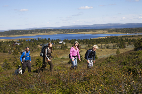 Familie på tur på Sjusjøen. Familie på tur på Sjusjøen.
