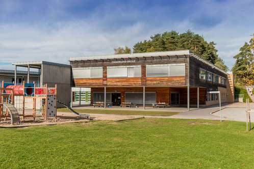 Fagerlund skole sett fra utsiden Fagerlund skole sett fra utsiden