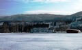 Det har vært kaldt i mange dager nå. Her ser vi Trøa med Moan i bakgrunnen. I dag snør det i Rindal. Klikk på bildet og sjå det større. Foto: Willy