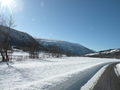 Våren er i anmarsj, med fin stemning mot Øvre Surnadal. Det lover godt før palmehelga! Foto: Willy