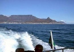 Cape Town med det karakteristiske Table Mountain.