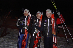 Jubler for seier i klasse G11-13: f.v. Olav Nergård Tørset, Jo Trønsdal Bævre og Lars Bakken Røen.