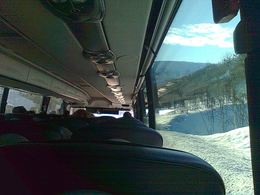 Narvik bussen på nedstigning fra Kråkmofjellet