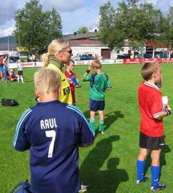 Landslagsspiller Ragnhild Gulbrandsen og Raul
