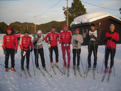 Seniorklassen, fra venstre: Atle Norli, ingebrigt Høgholt, Yngve Nakken, Nils Heggem, Lasse Skjølsvold, Kjetil Fagerholt, Jan Romundstad, og Håkon Solvik.