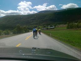 Feltet sett fra følgebilen