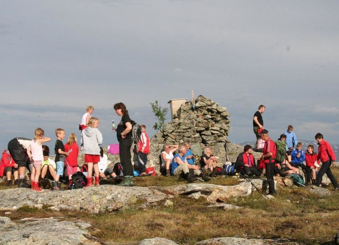 Bra med folk rundt varden