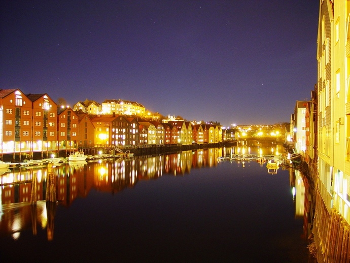 Trondheim by night_1024x768