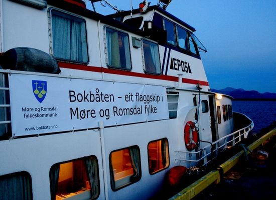bokbåten_550x400