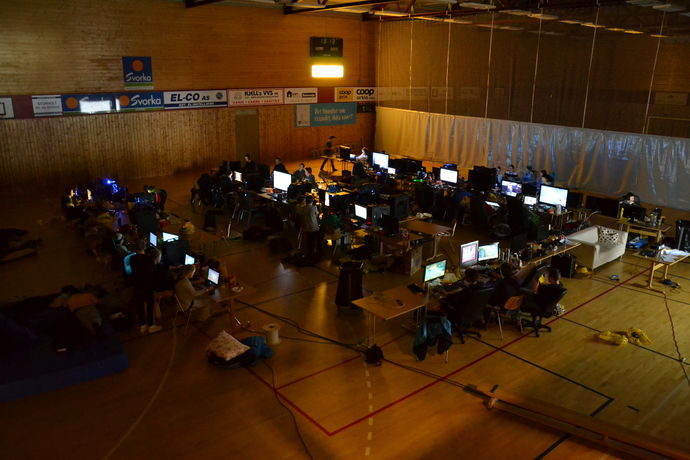 LAN