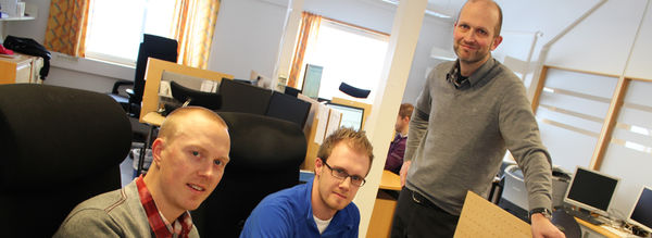 Regiondirektør Karl Olav Nordengen og to ansatte. Regiondirektør Karl Olav Nordengen og to ansatte.