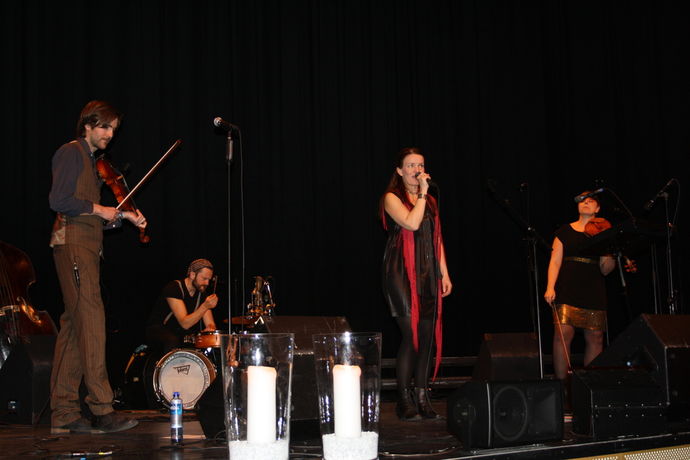på scenen_1024x683