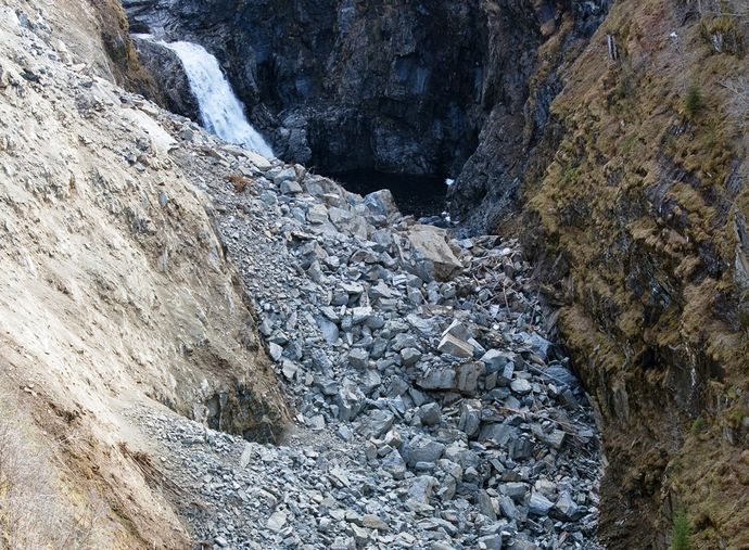 steinras-a