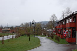 17 mai med yr og regn_1024x681