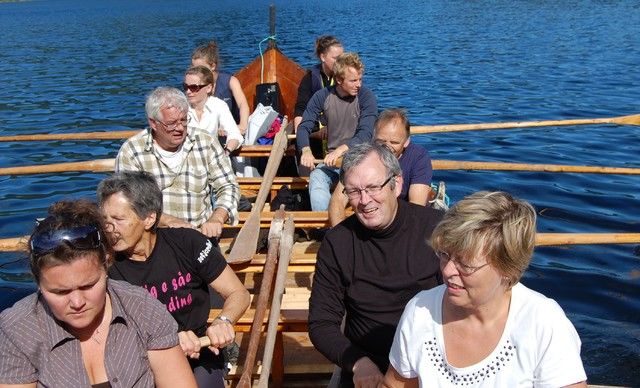 Kyrkjetrim Hjelmkonn%E5 Roing Kleppnausta 2010