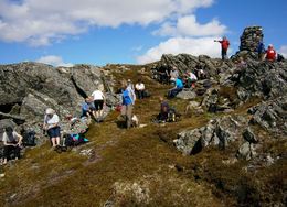 04 Folksomt p toppen