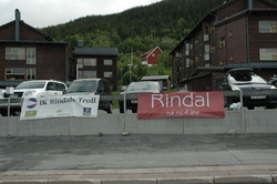 Rindals-Troll og Rindal markerer seg sterkt på Brunkulla ved Åre, der mesteparten av Rindals-Trolløperne har holdt til de to siste nettene.