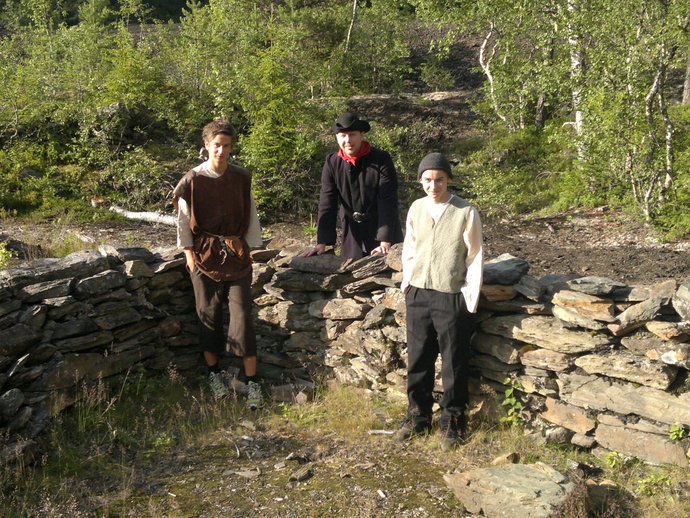 Teater, Svinsaas, blomster 051