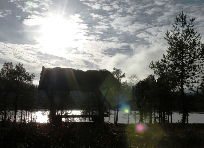 251012 vær motlys_1024x746