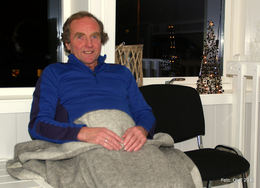 Edvin med pledd