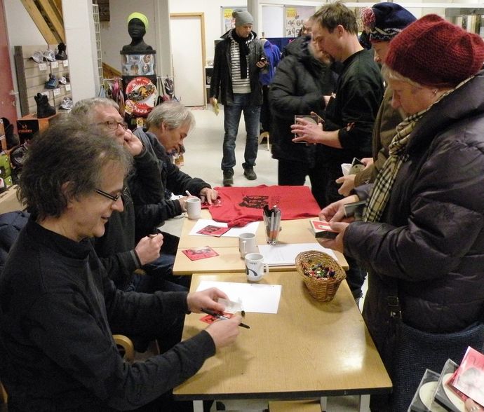 Rindal Vårtsøg signerer første_1024x872