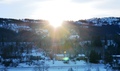 Mot lysere tider. Sola e komma - såvidt over åskammen hos Trollheimsporten i Bolme. Foto: Willy
