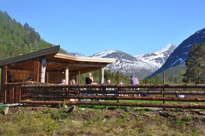 Gapahuk_715x475