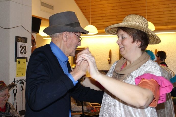 Karneval på Stangvik Aldersheim 1_715x477