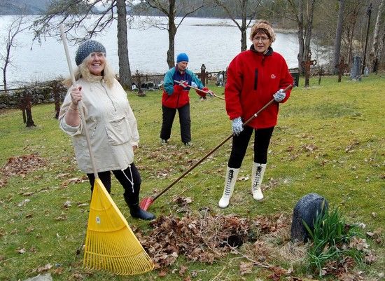 01 Rakardugnad Åssk 2012 Inger Lise H Torbj S og bak Inger Bøe_550x401