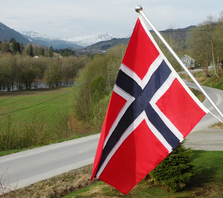 balkongflagget_715x634.jpg