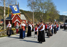 Oppstilling ved Mo Kirke