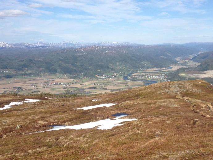 Snart snøfritt på Syltnebbå. Foto: Mari Vattøy