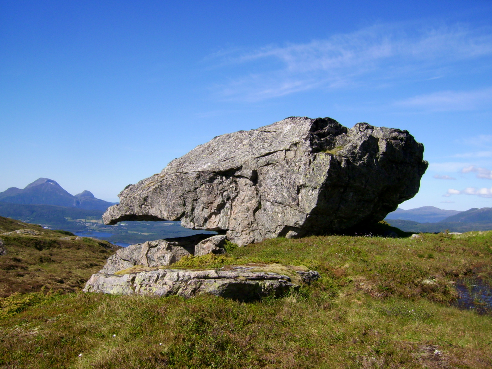 Håkkåsteinen.jpg