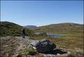Litjtjønna, ei av Gråortjønnin`. Tuva til høgre. Snipen bak. Foto: Anne S.