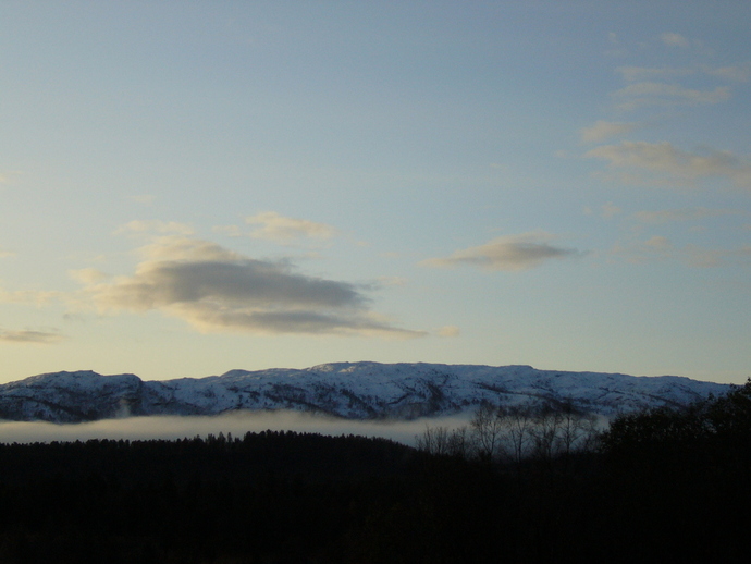 Snø på toppene