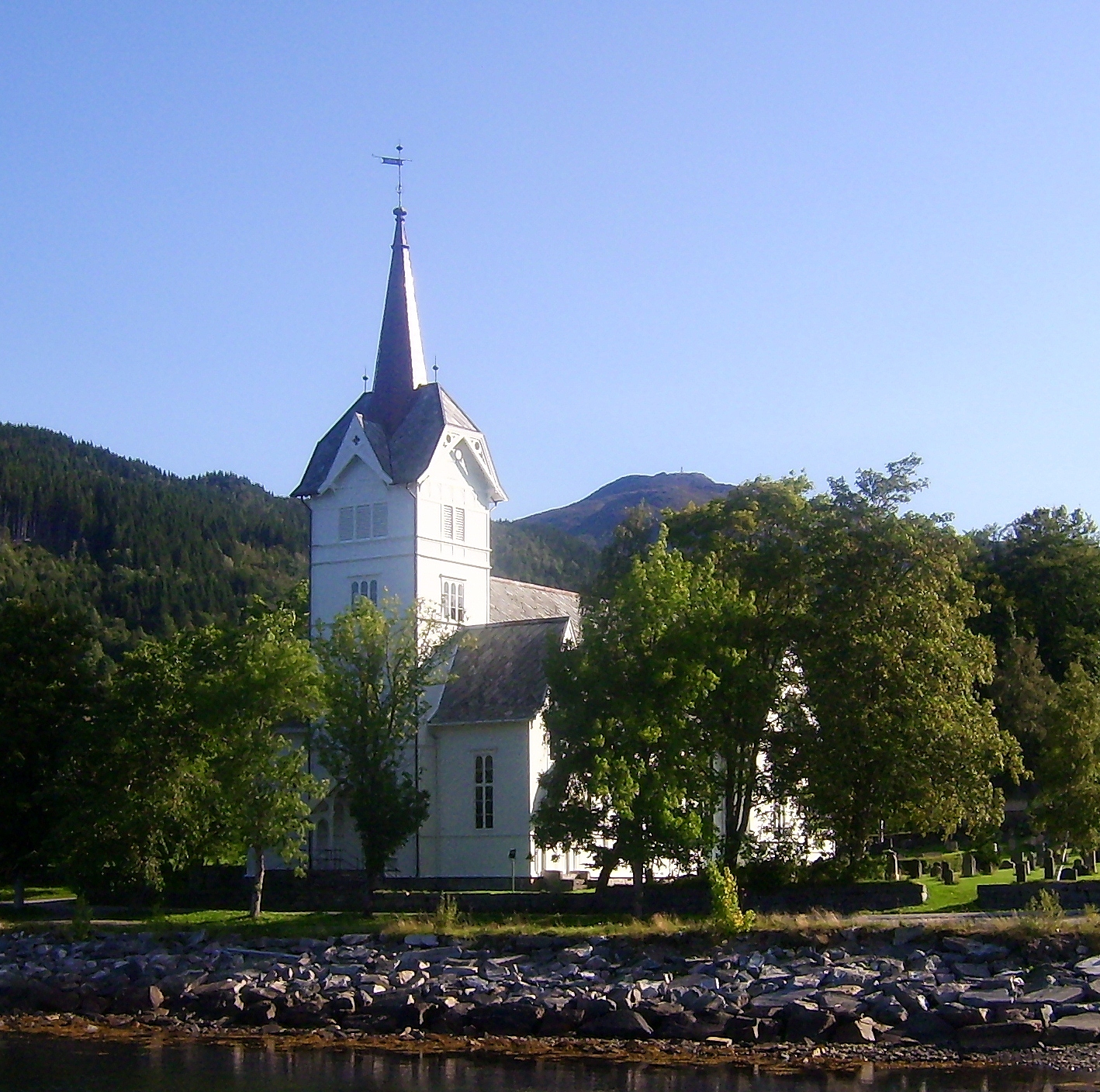 Stangvik kyrkje frå 1897 a.jpg