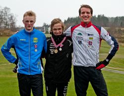Helge sammen med Mats Bjørgum og Joachim Sødal som tok sølv på kretsstafetten.