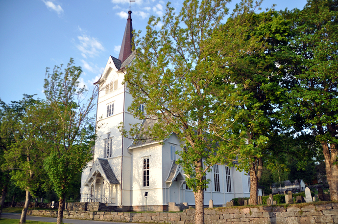 stangvik kyrkje 2014