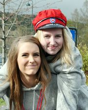 Ane og Dina crop_180x224.jpg
